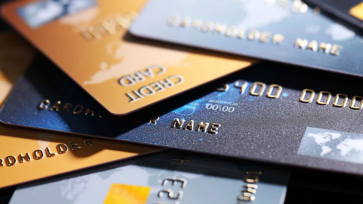 What are the best cards if you have a low credit score? Source: Adobe Stock. 