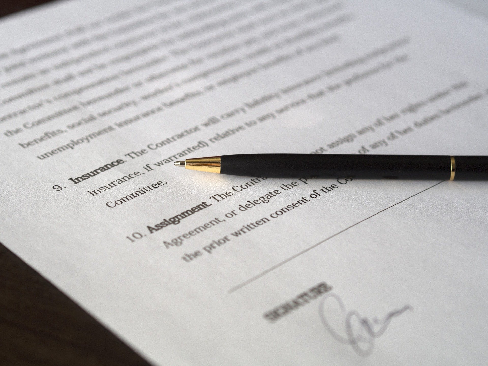 Qual dívida negociar primeiro: leia todos o contrato (Imagem: Pixabay)