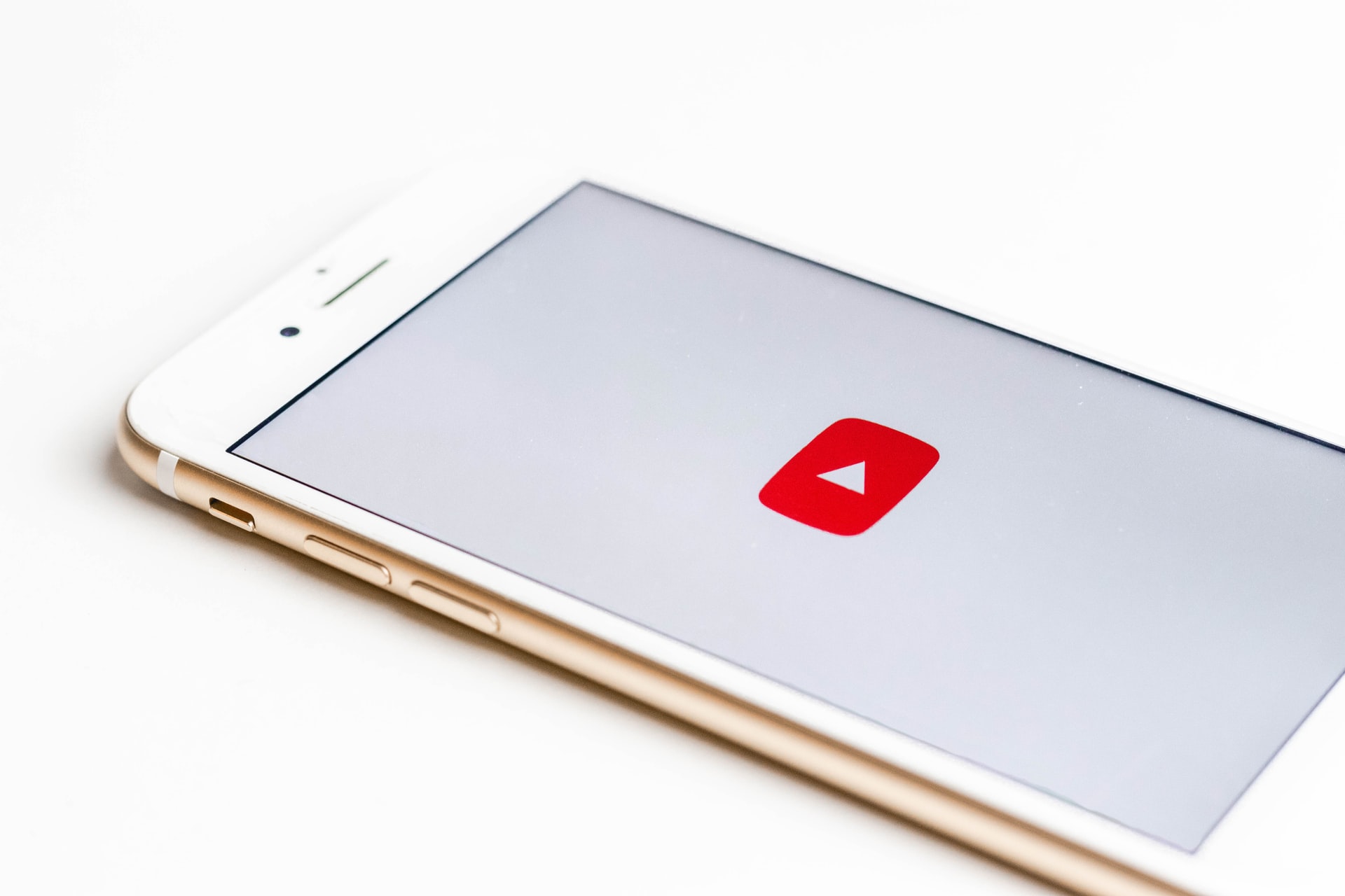 Crie vídeos no YouTube para ganhar dinheiro na internet.