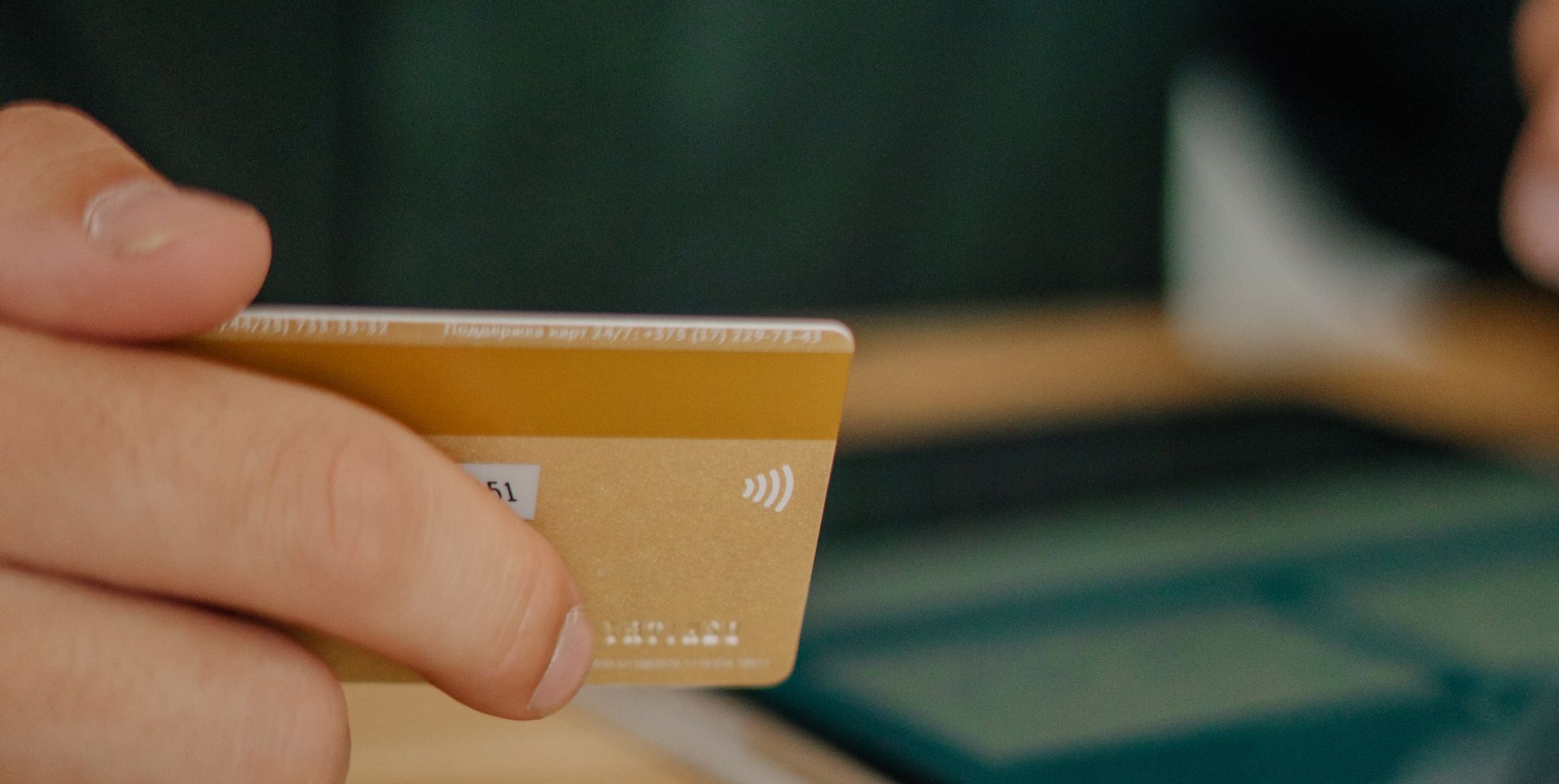 Vale a pena o cartão LATAM Pass Itaucard Visa Gold? Fonte: Pexels.