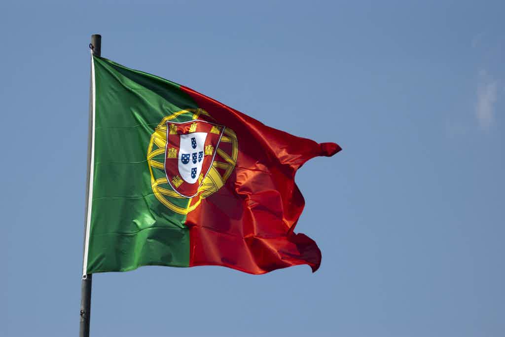 Confira quais são os benefícios oferecidos pela Segurança Social de Portugal. Fonte: Canva