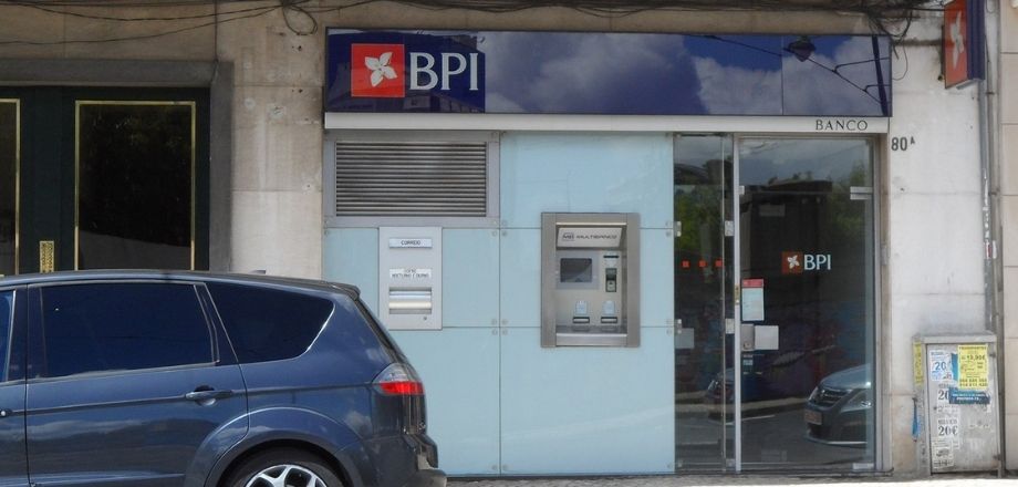 Você pode abrir sua conta online ou pelos balcões do BPI. Fonte: Bancos de Portugal.