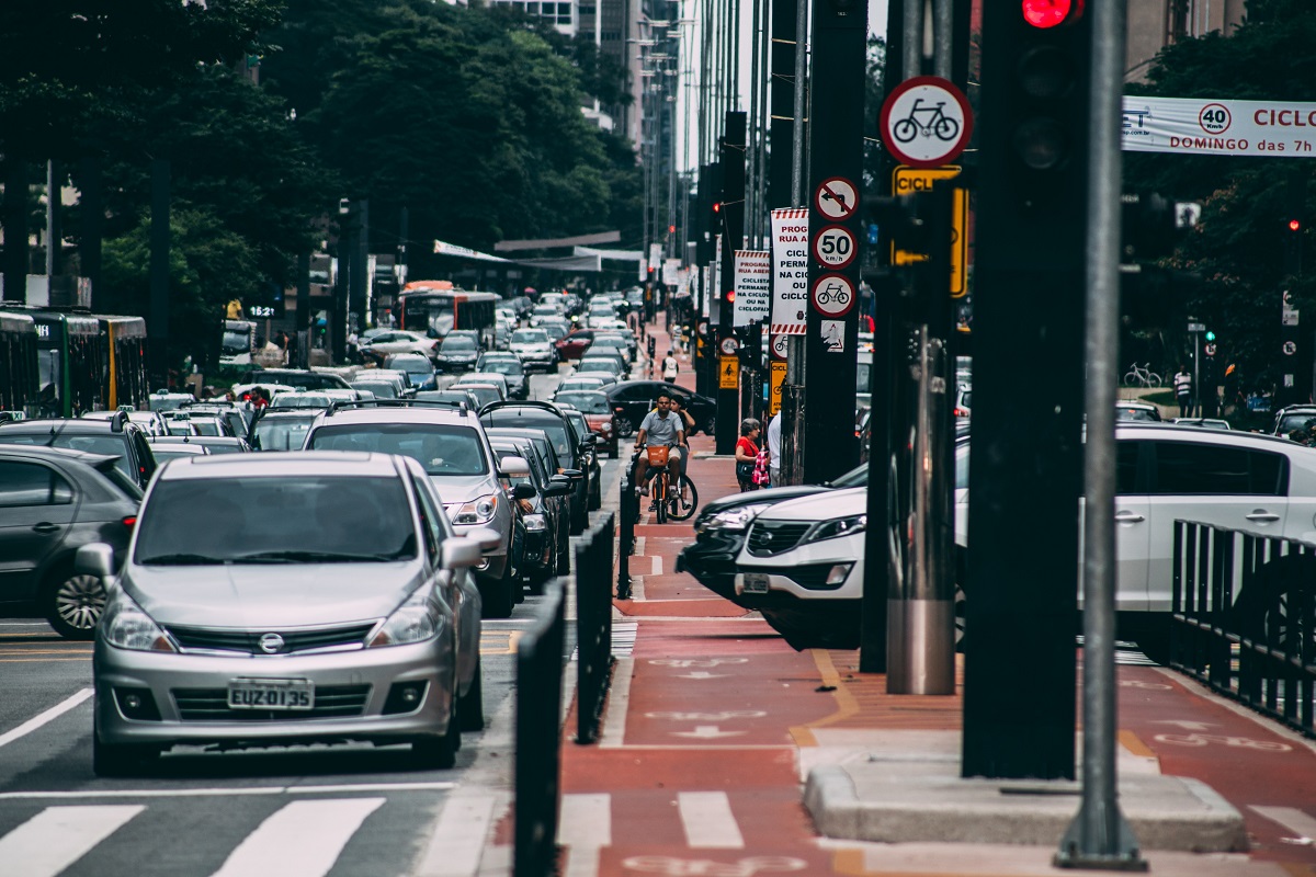 Um carro Toyota pode ser mais caro em São Paulo do que em outras regiões. Fonte: Pexels.