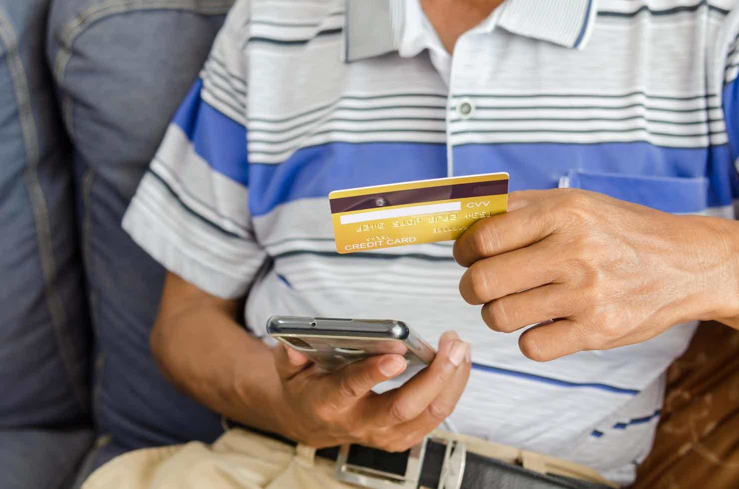 Como utilizar o cartão de crédito sem se endividar? (Imagem:vecteezy)