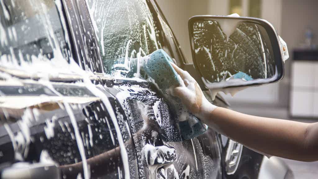 Lave carros para ganhar dinheiro extra urgente