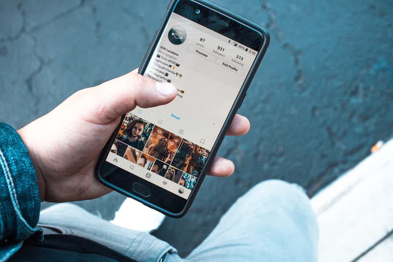 Para ganhar dinheiro no Instagram, configure sua conta na versão empresarial. | Imagem: Pixabay