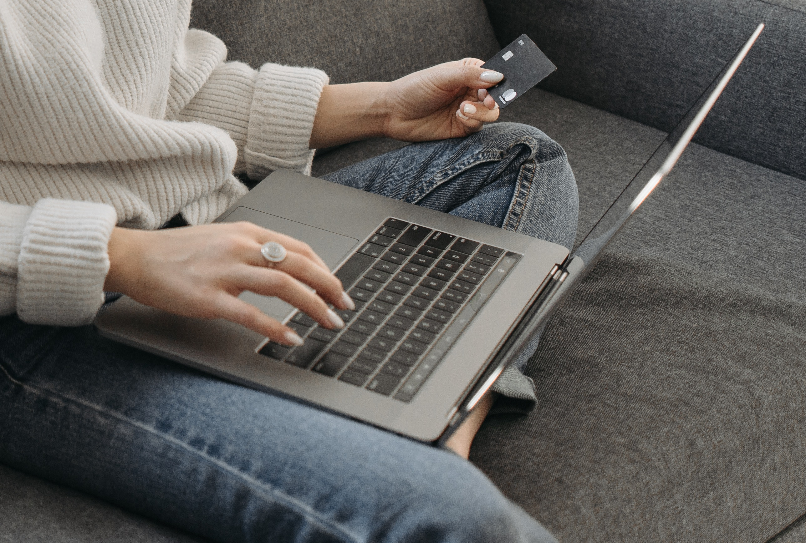 See how to apply online to get the Sam’s Club® Mastercard® credit card. Source: Pexels.