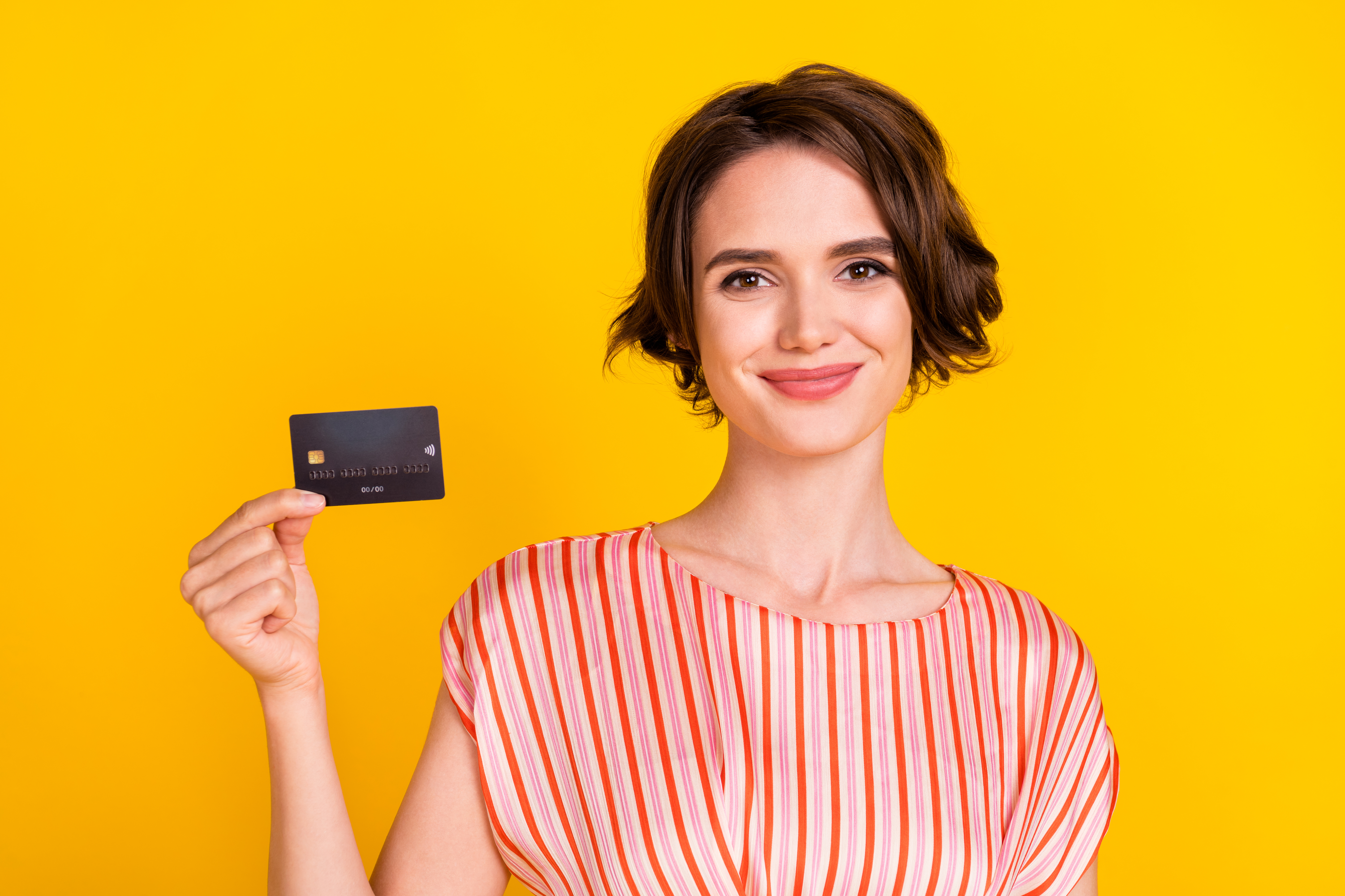 Confira os cartões de crédito com limite alto para negativado. Fonte: Adobe Stock.