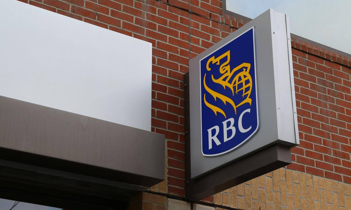 Logo RBC em fachada