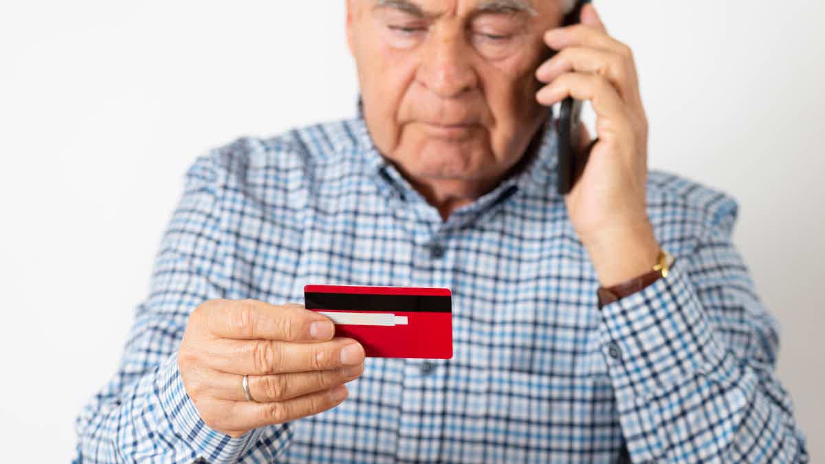 Devo parcelar a fatura do cartão de crédito? (Imagem:  bxblue)