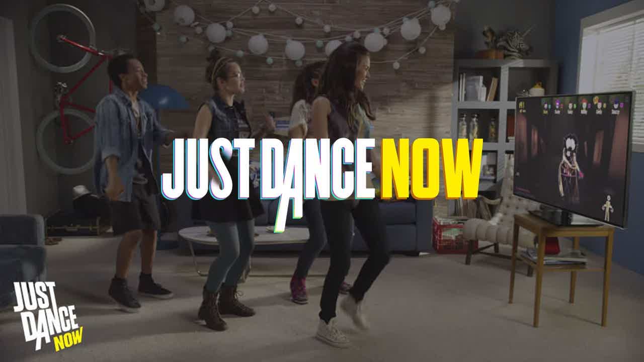 Pessoas dançando com o Just Dance