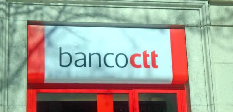 Você pode ir até uma das lojas do CTT para abrir sua conta. Fonte: Bancos de Portugal.