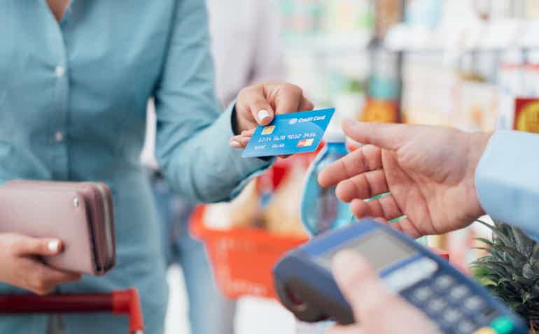 Quais as vantagens do Cartão de crédito Consignado Daycoval? (Imagem: IQ.Contas)