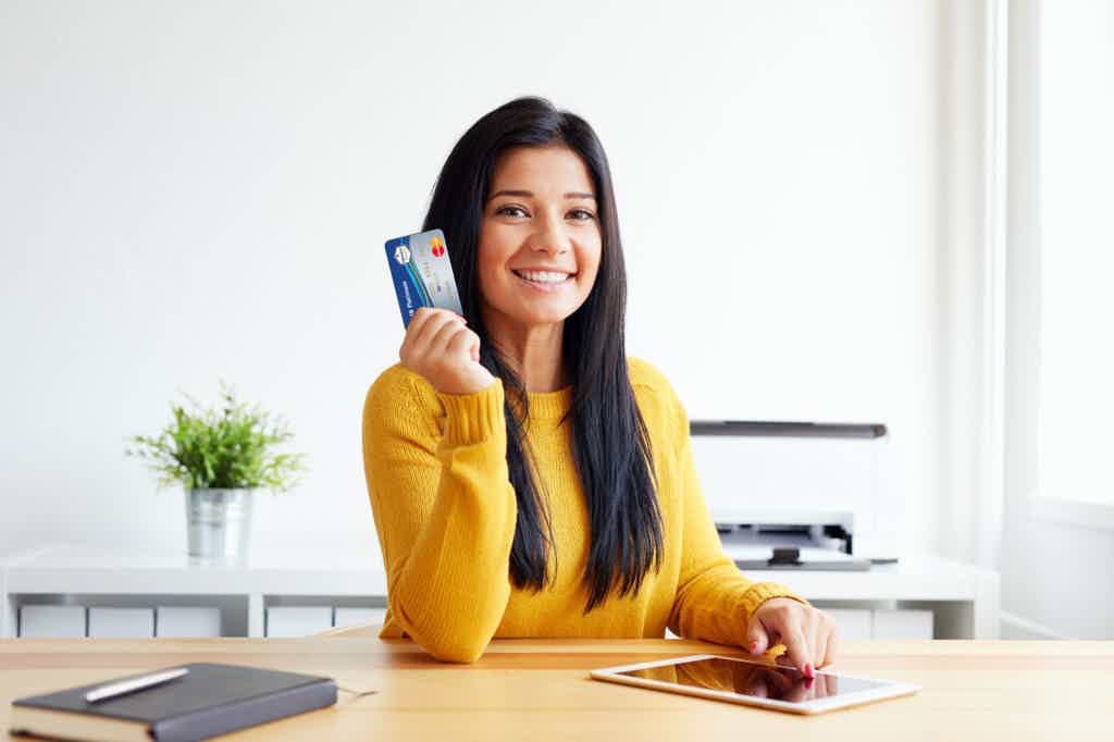 Usar o cartão de crédito com inteligência para economizar dinheiro