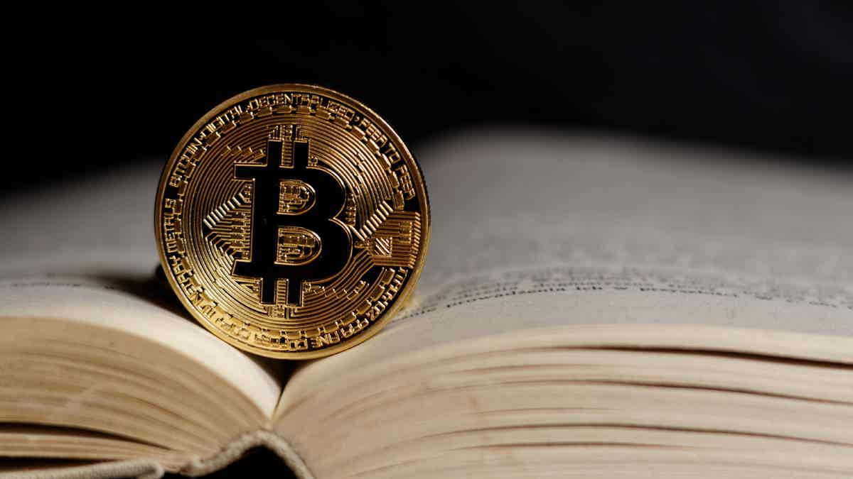 See what are the books to start investing in crypto. Source: Adobe Stock.