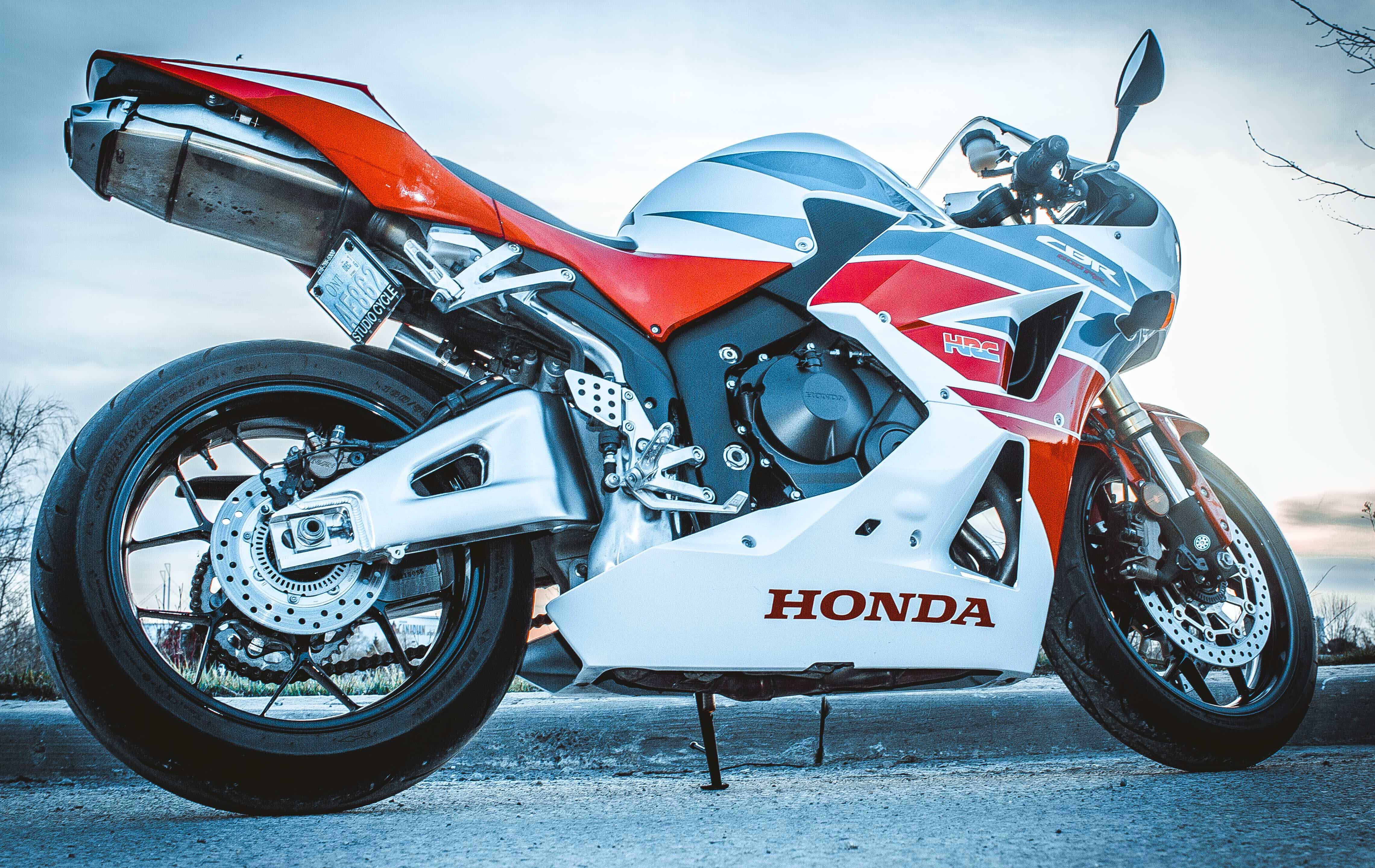Veja aqui como comprar sua moto Honda seminova. Fonte: Unsplash.