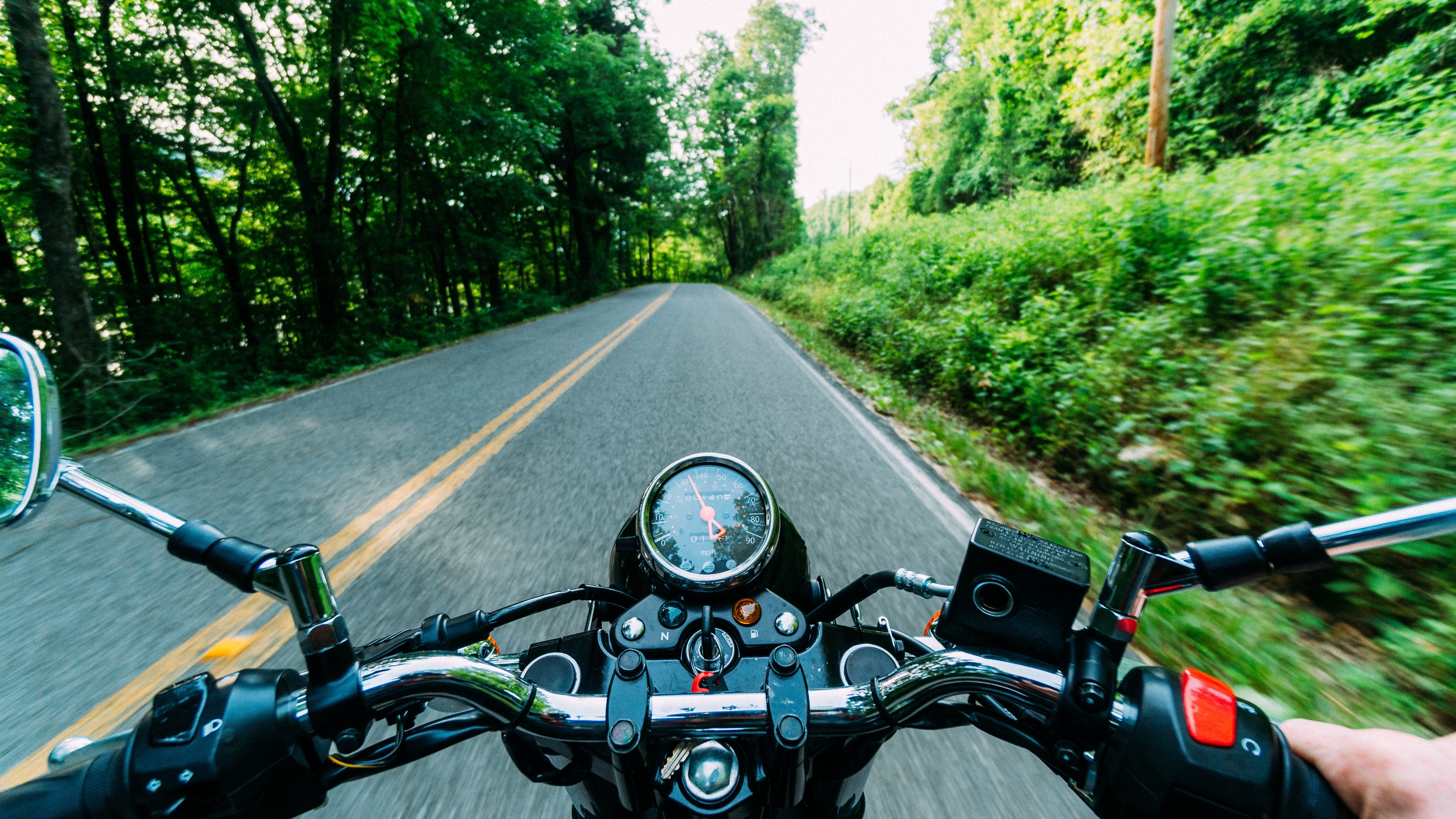 Veja aqui como tirar sua habilitação de moto. Fonte: Pexels.