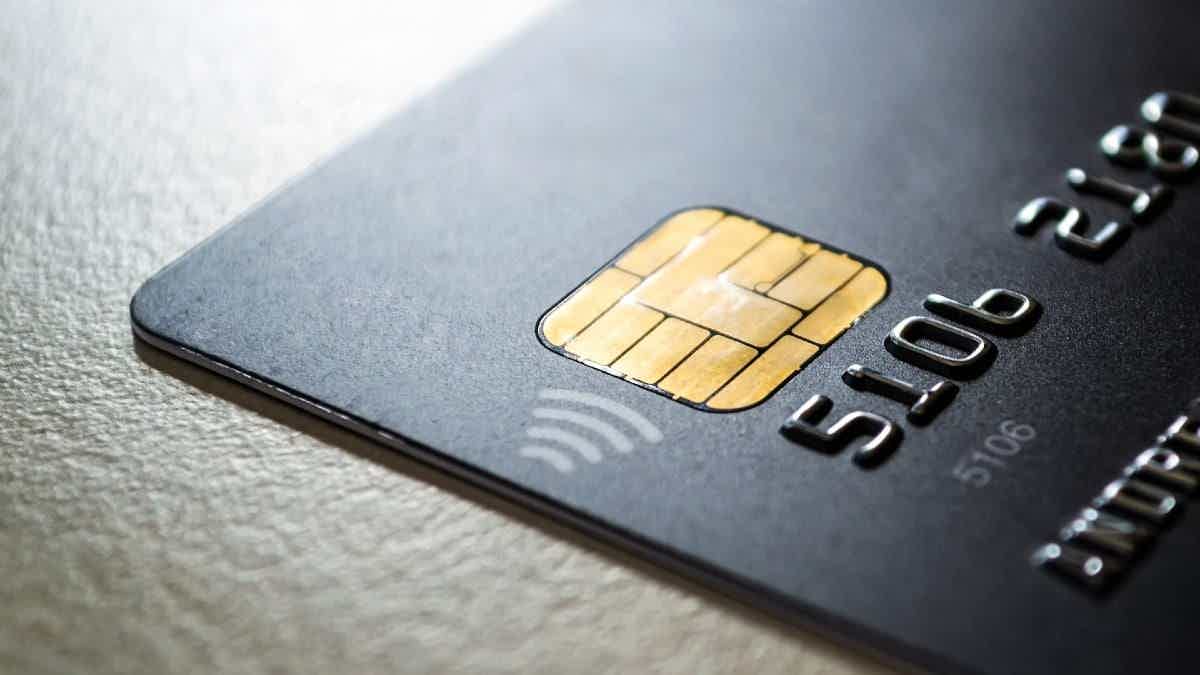 Como escolher um cartão de crédito para negativados? Imagem: computerworld