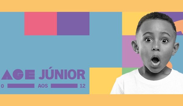 Banner de divulgação da conta BPI Age Júnior, em que há um fundo colorido com quadrados de diferentes tamanhos nas cores azul, rosa, amarelo, verde e roxo. À frente, vemos uma criança com uma expressão de surpresa.