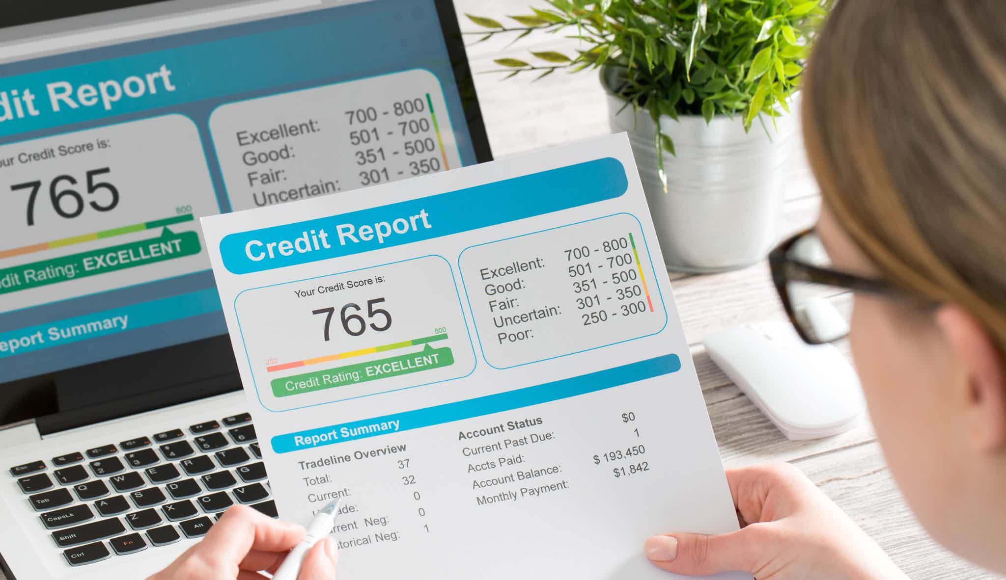 difference credit score and report