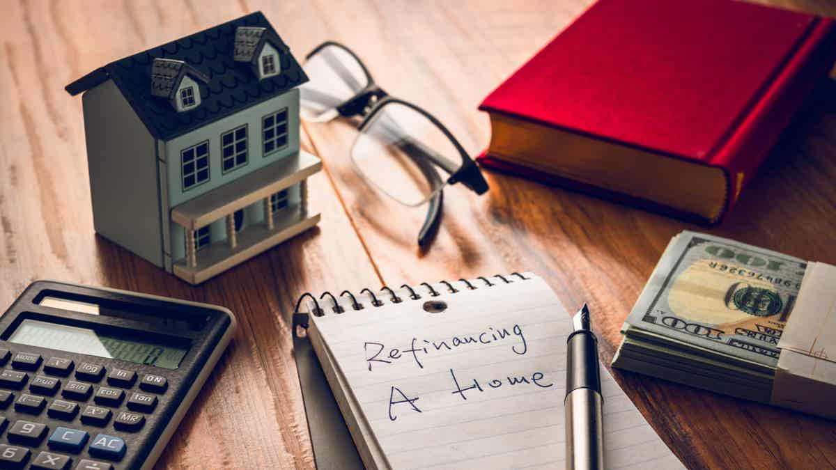 You can benefit from mortgage refinancing. Source: Adobe Stock.