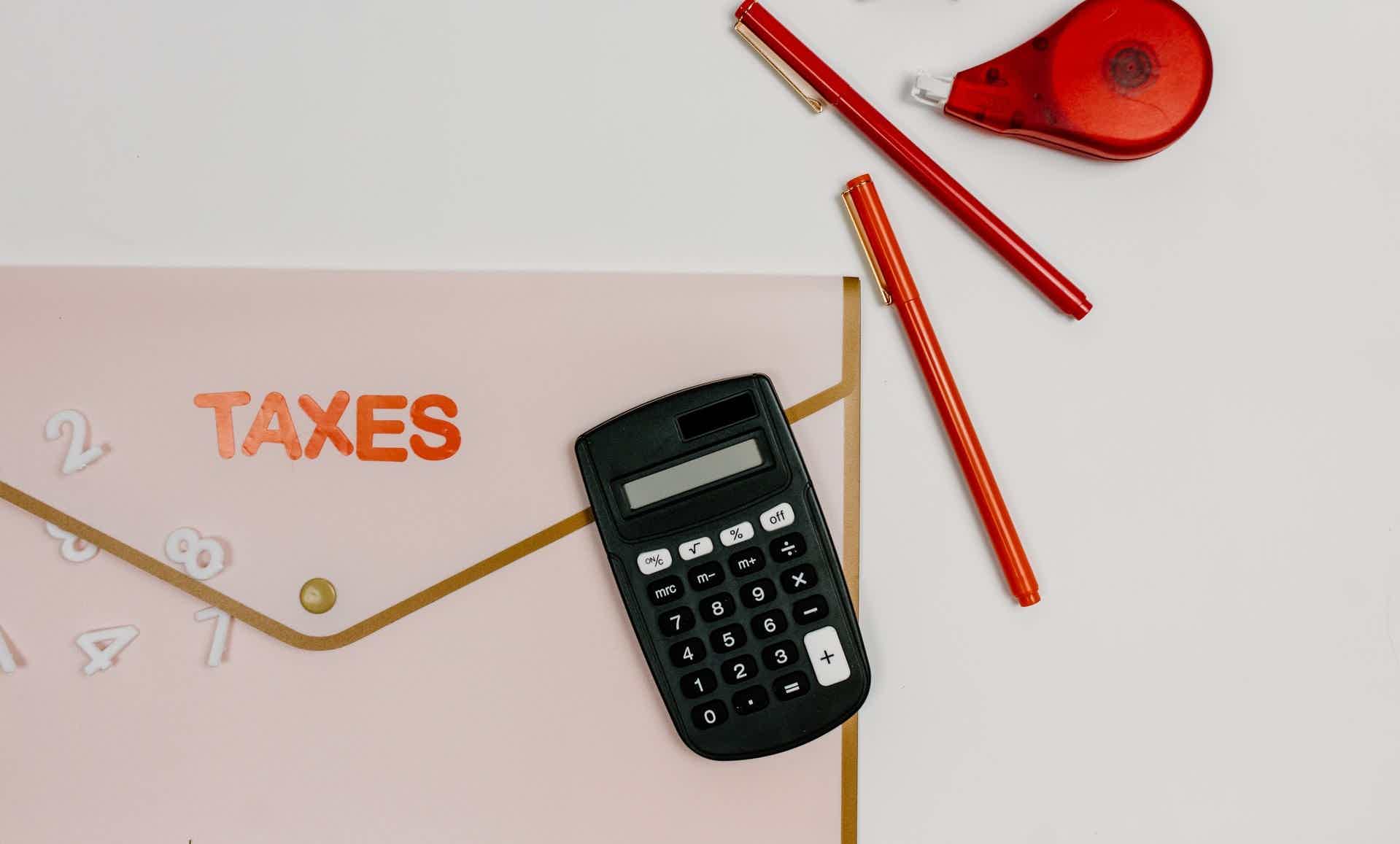Check out if you have to pay taxes on cryptocurrency in Canada! Source: Pexels.
