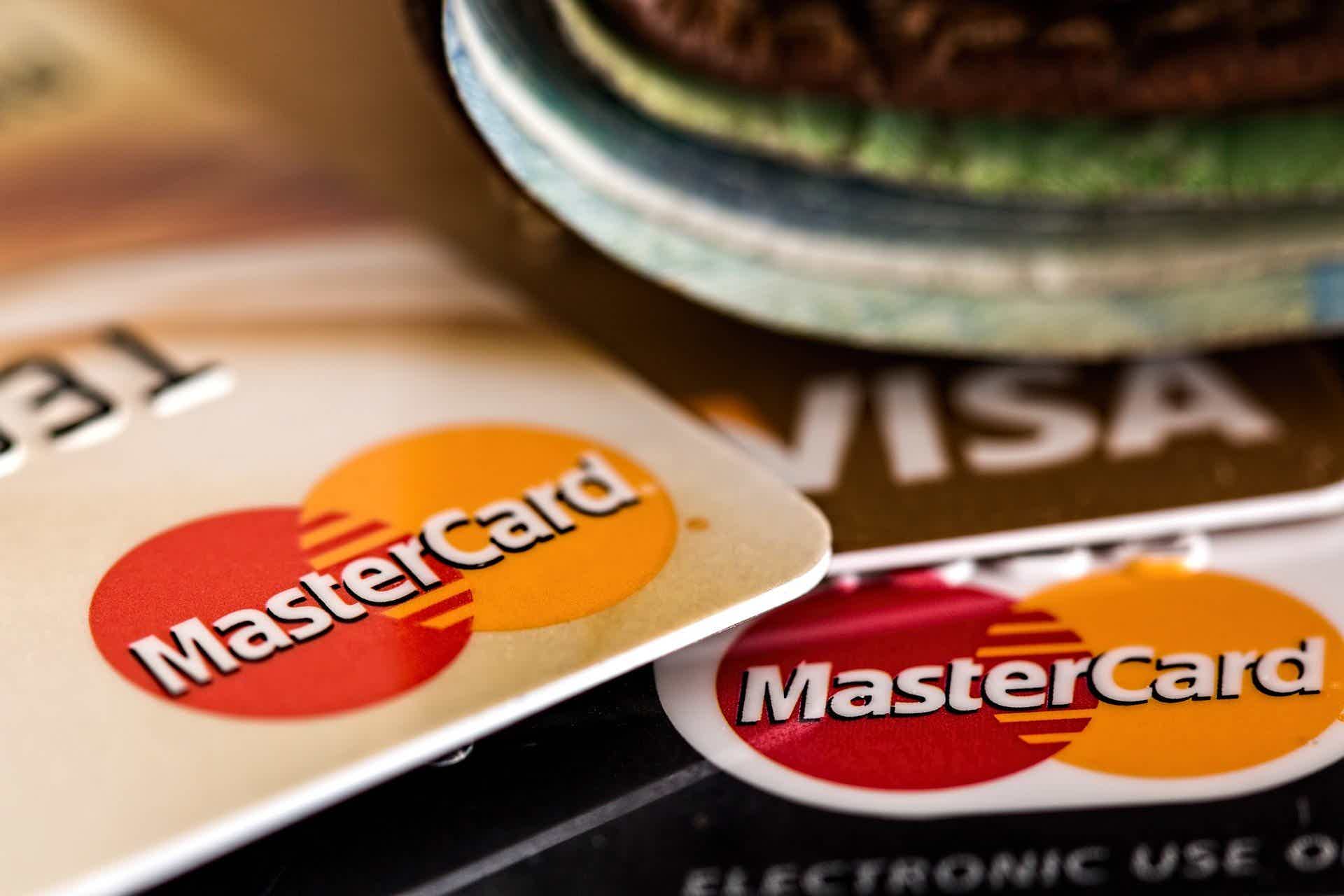 Find out which is the best secured credit card for you! Source: Pixabay