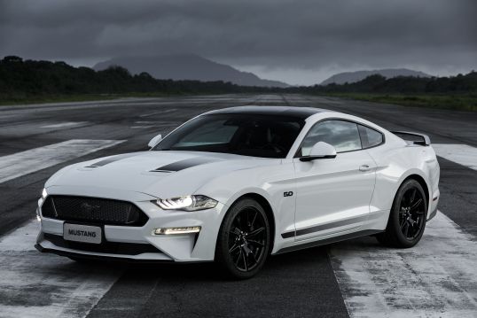 Ford Mustang Black Shadow 