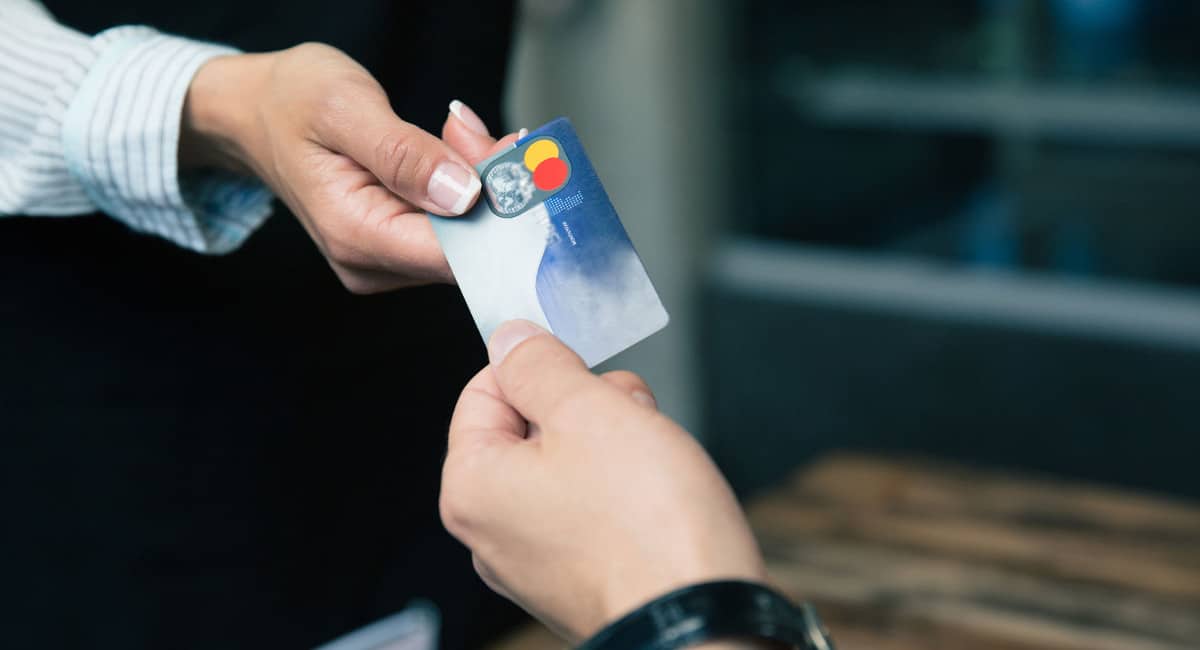Qual o objetivo de um cartão de crédito? (Imagem: Mobile Transaction)