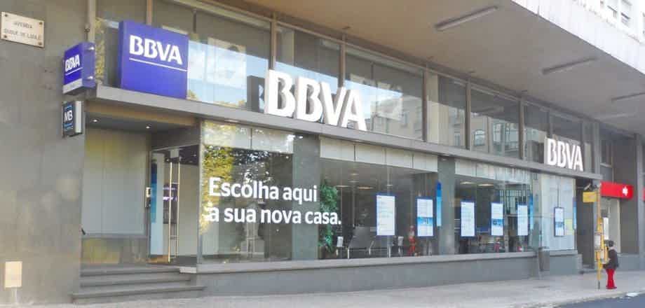 Abra uma conta no balcão BBVA de sua preferência. Fonte: Bancos de Portugal.