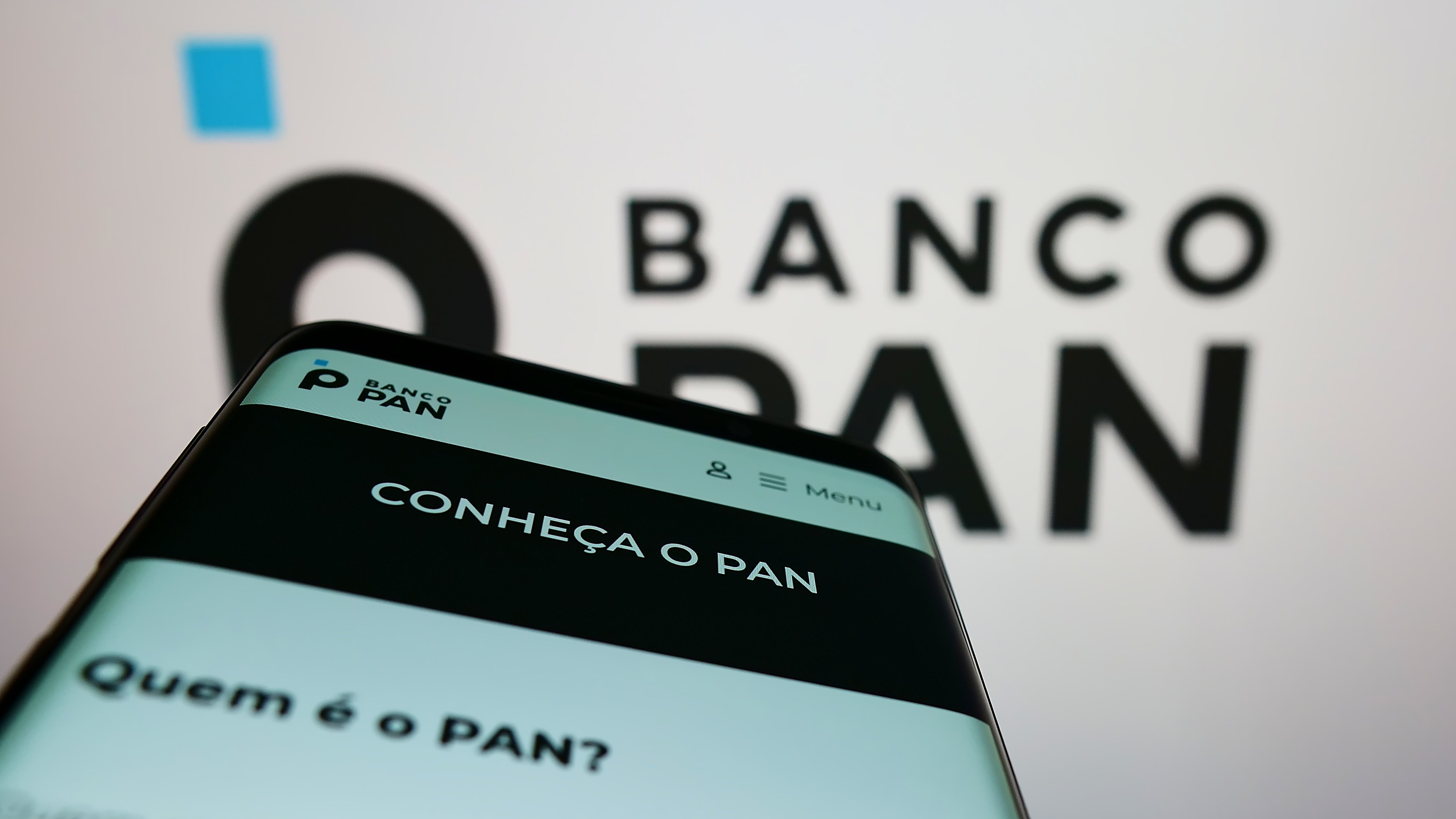 Confira nosso Review sobre o empréstimo consignado Pan. Fonte: Adobe Stock