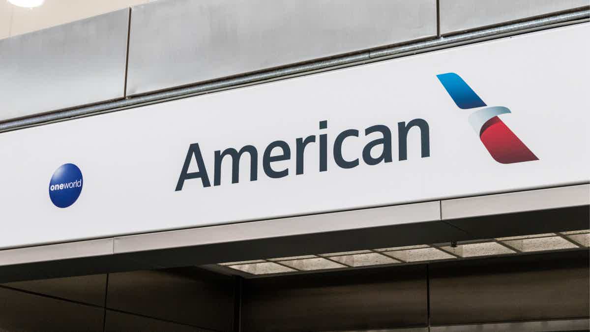 Check this post and learn how to buy American Airlines tickets. Source: Adobe Stock.