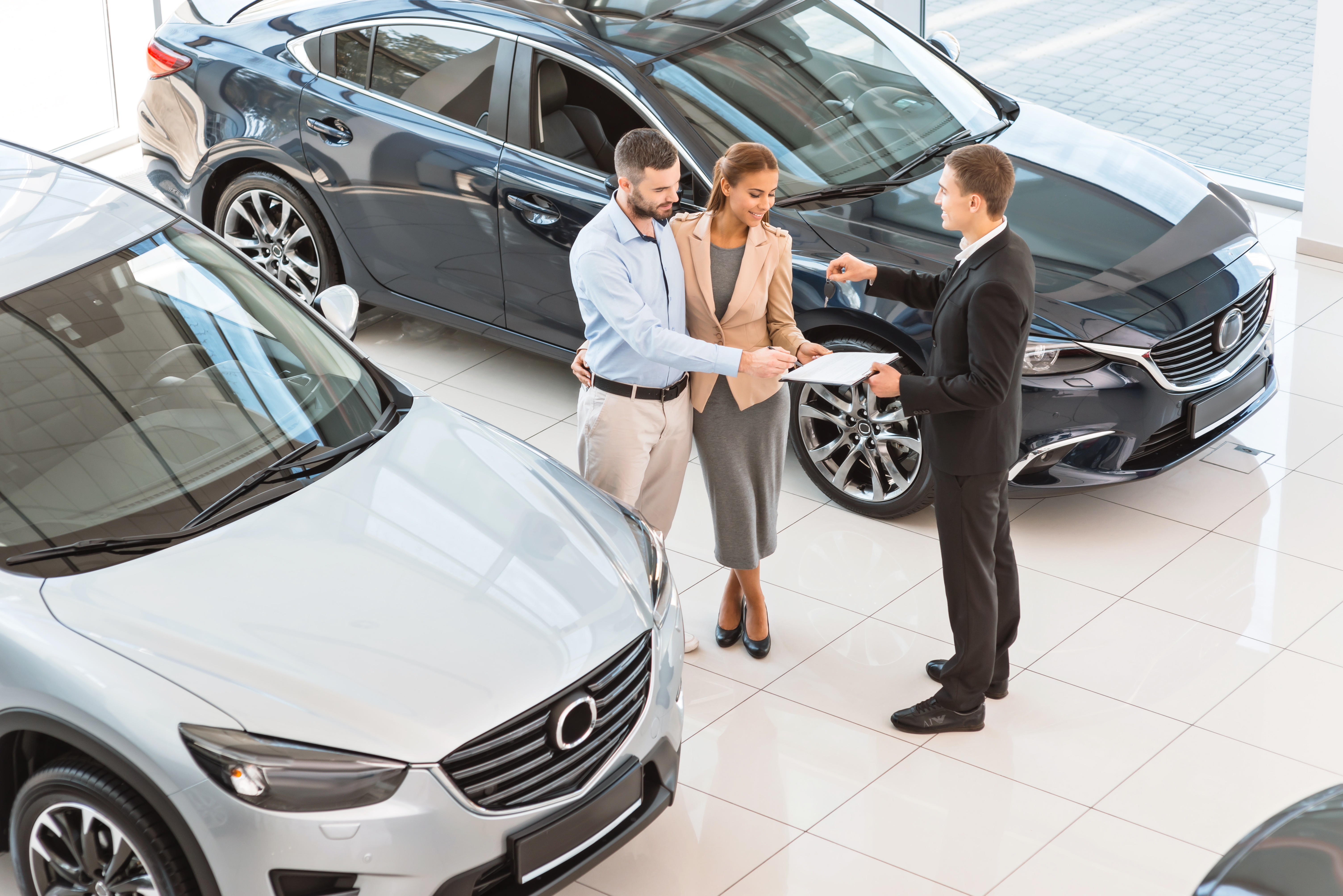 Passo a passo para financiar seu veículo no Banco Mercedes-Benz. Fonte: AdobeStock.
