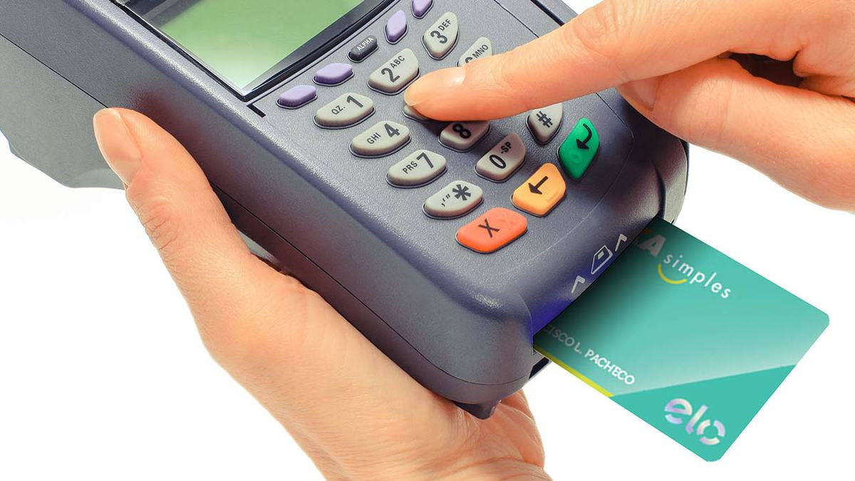 É possível fazer compras no débito e crédito com seu novo cartão.