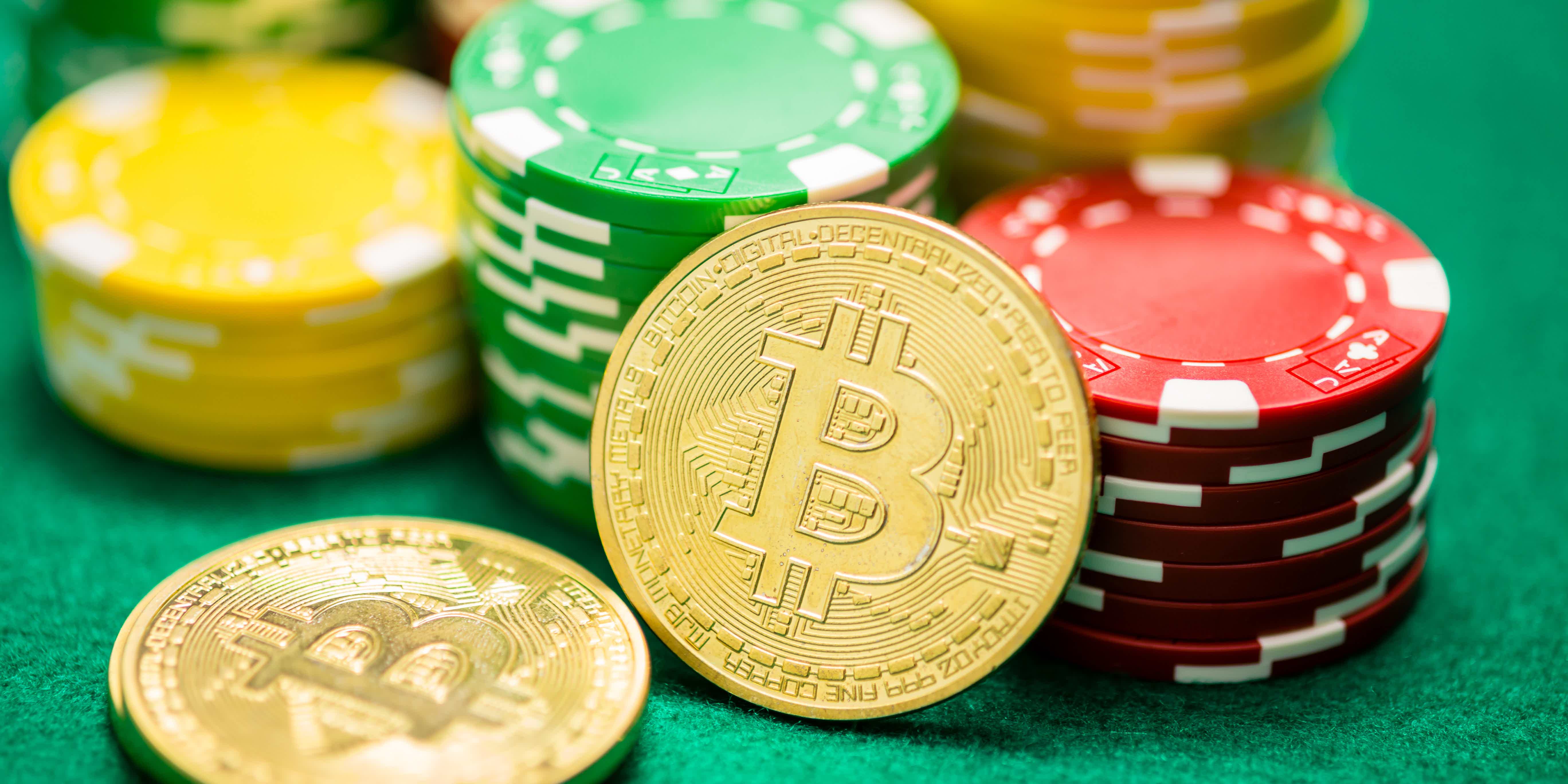 What are bitcoin casinos? Check out the full review about them and learn how to start betting! Source: Adobe Stock.