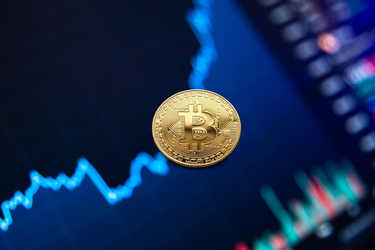 Keep reading our Crypto.com review. Source: Pexels.
