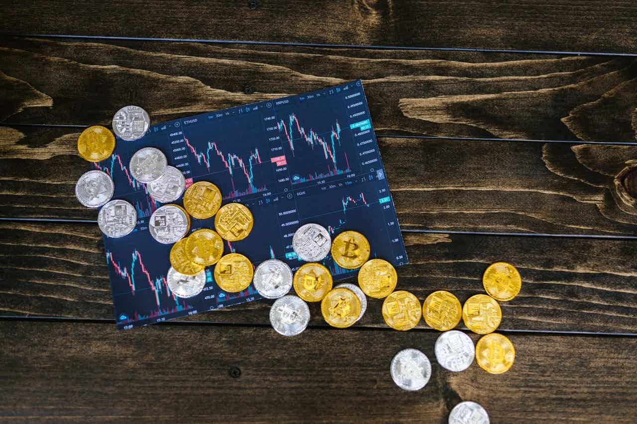 Learn more about the best multi-crypto wallets. Source: Pexels.
