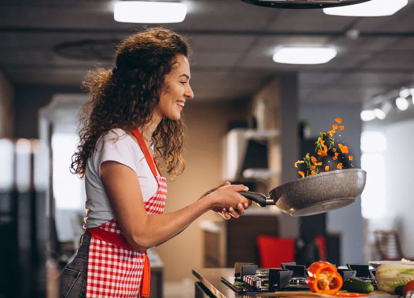 Tudo isto aprende no curso de cozinheiro. Fonte: Freepik