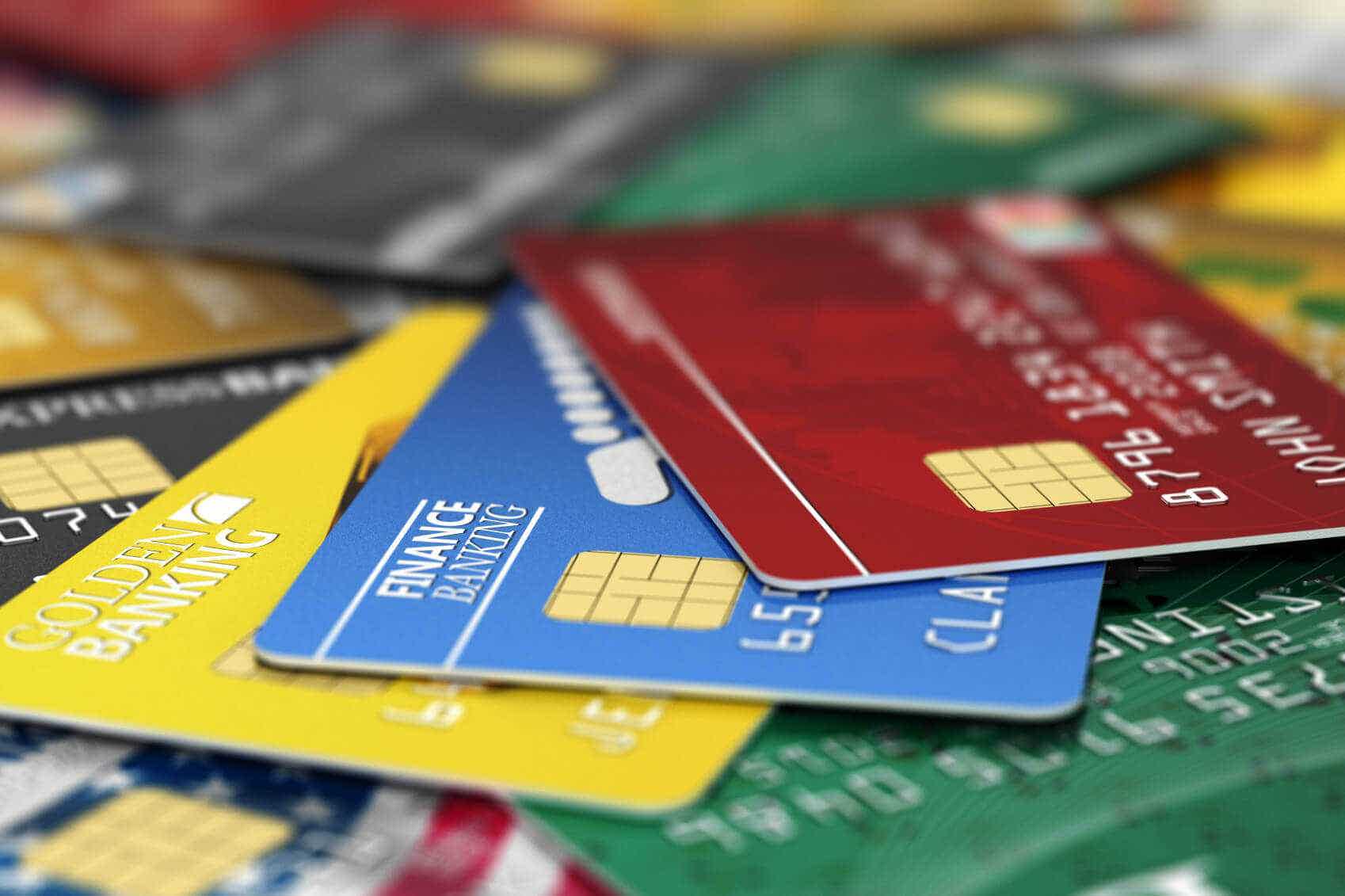 Como escolher um cartão de crédito para negativados? Imagem: Jornal contábil