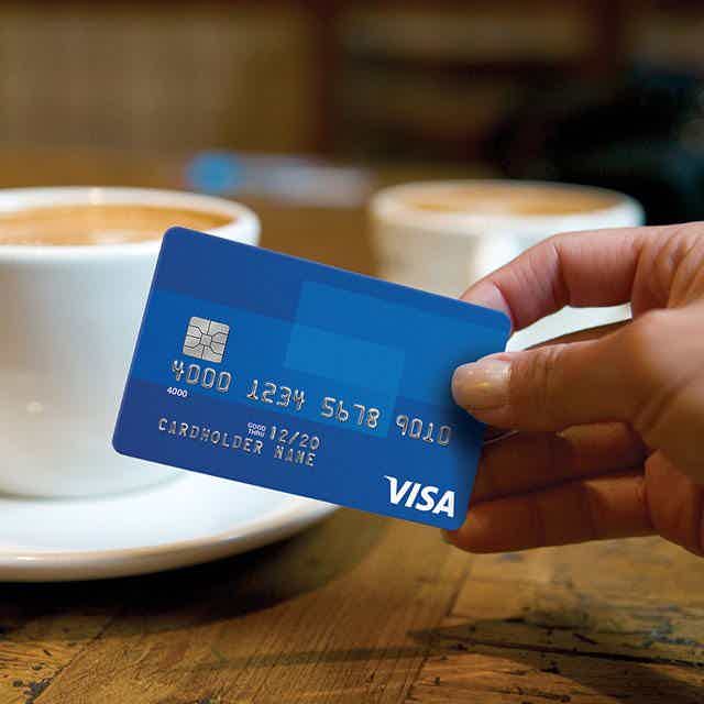 Por que solicitar um cartão de crédito? (Imagem: Visa)