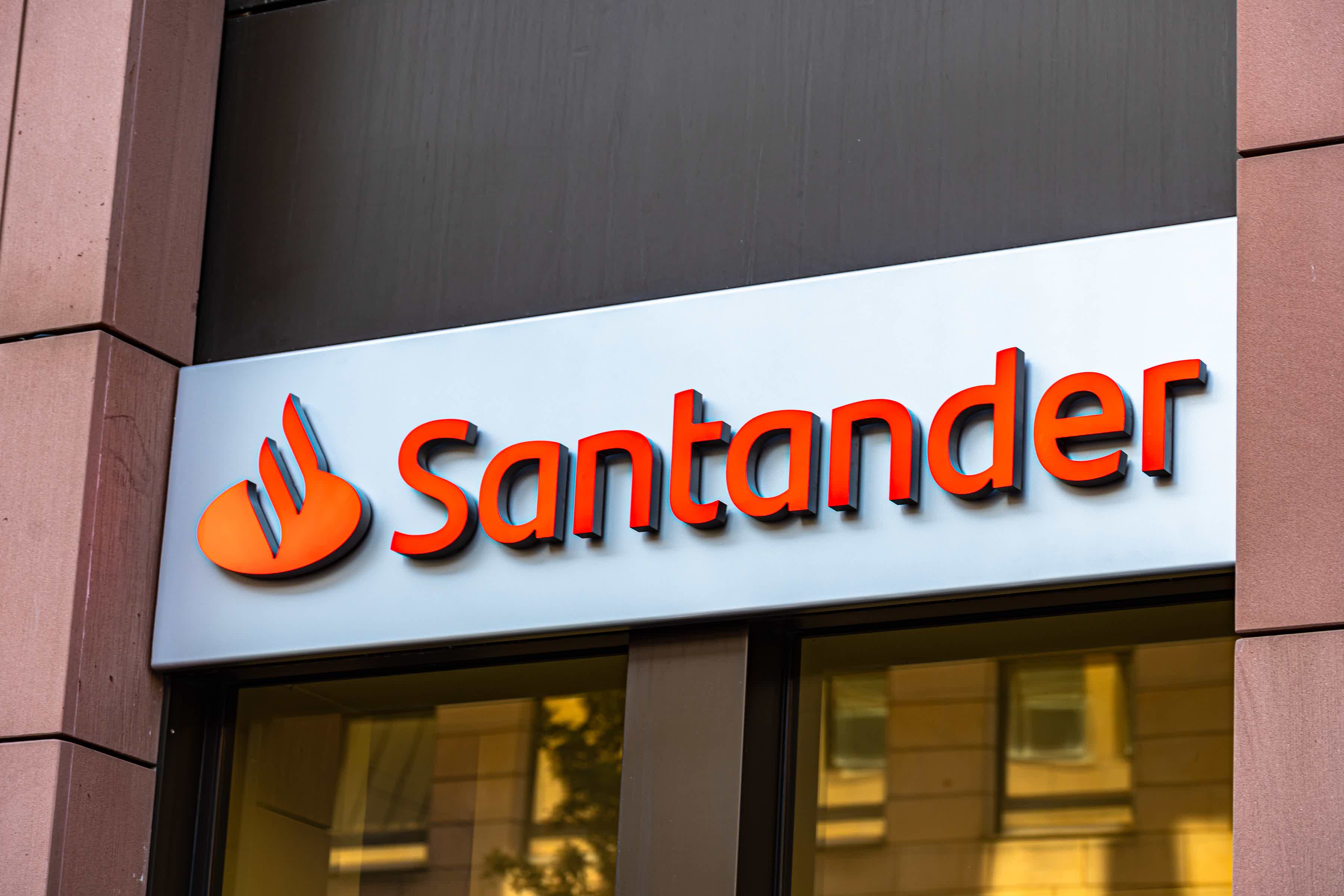 Veja as principais informações do Santander. Fonte: Adobe Stock