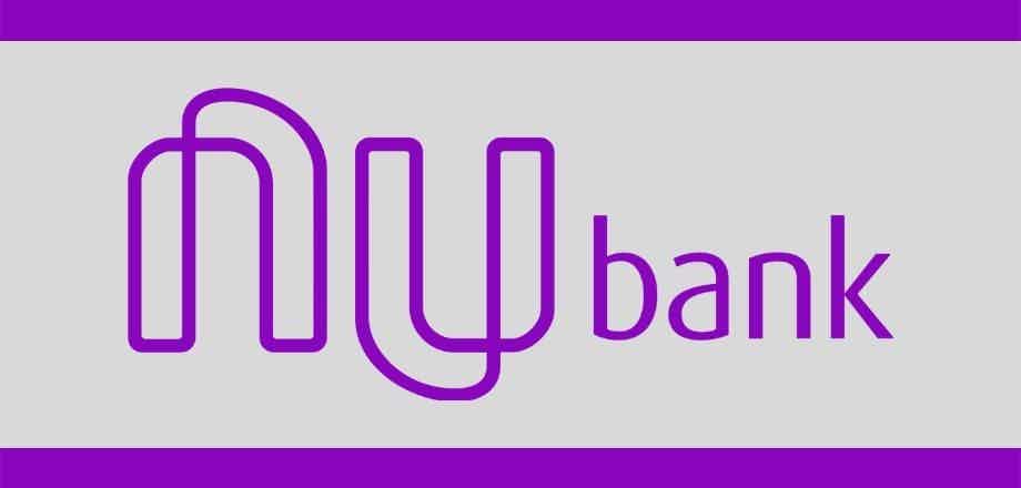 Logo do NuBank em roxo e fundo cinza