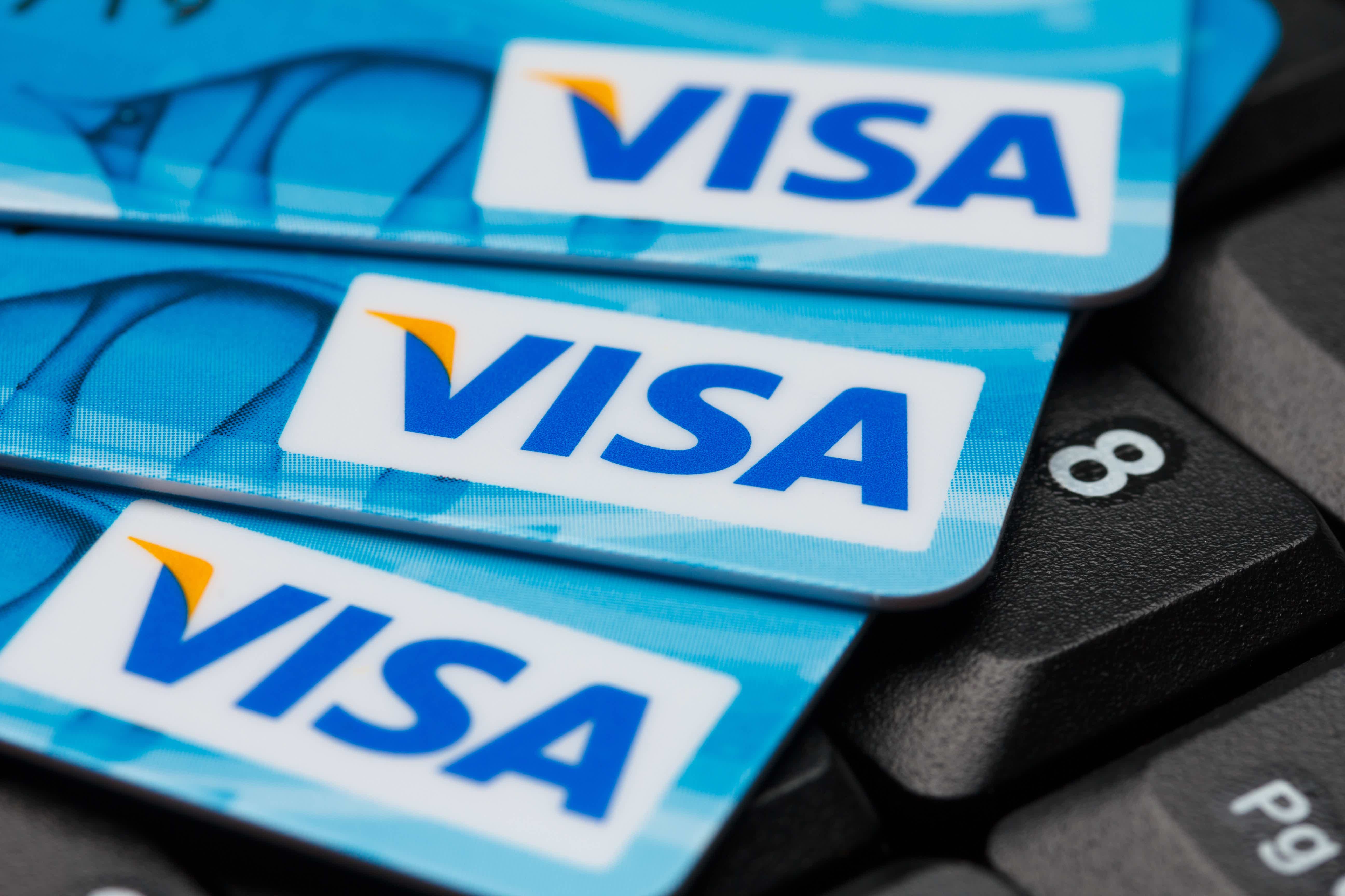 Em resumo, veja aqui quais são as principais opções de cartão de crédito Visa em Portugal. Fonte: Adobe Stock.