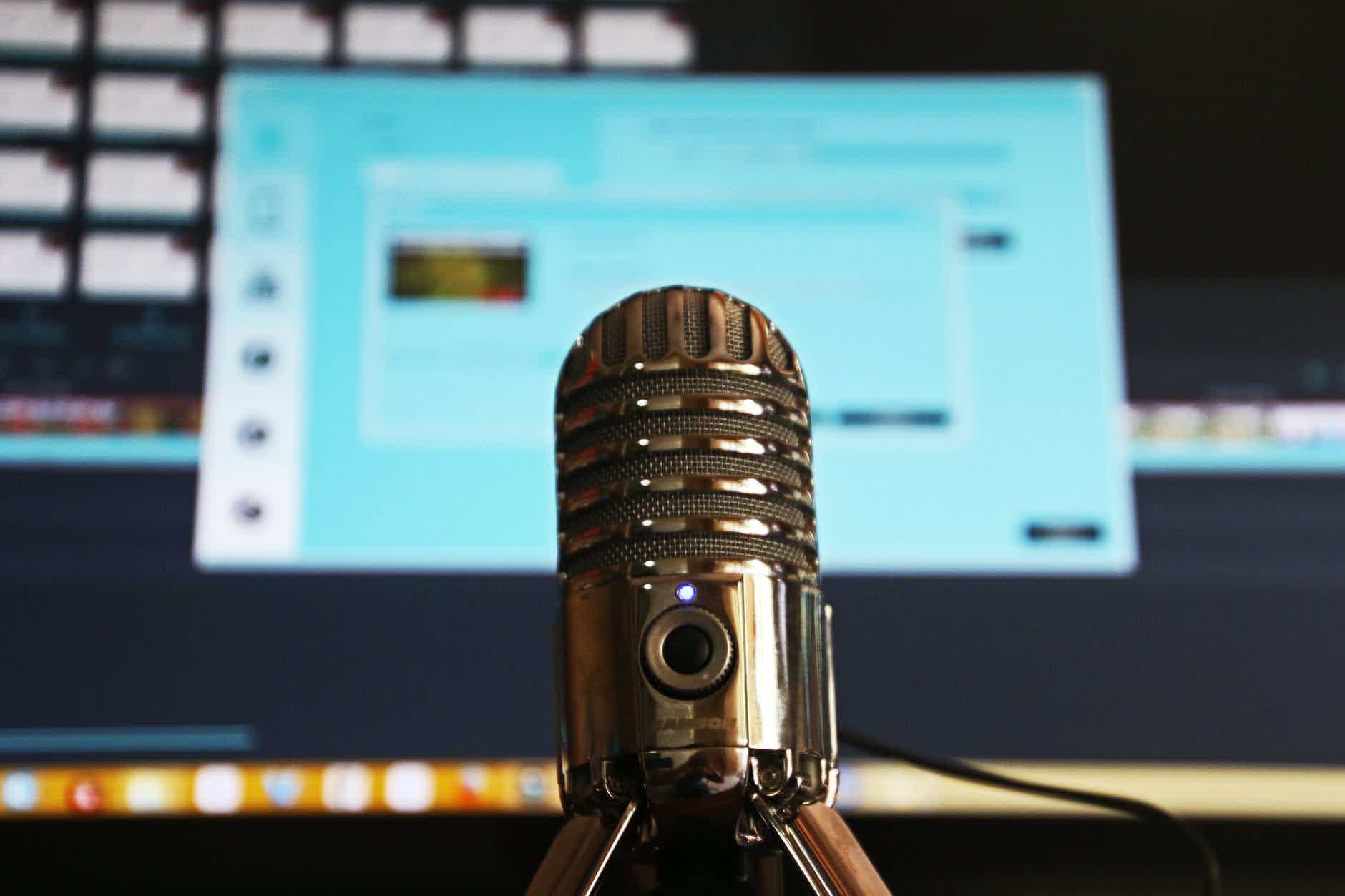 Mas, afinal, quais são os melhores podcasts de finanças? Fonte: Pexels.