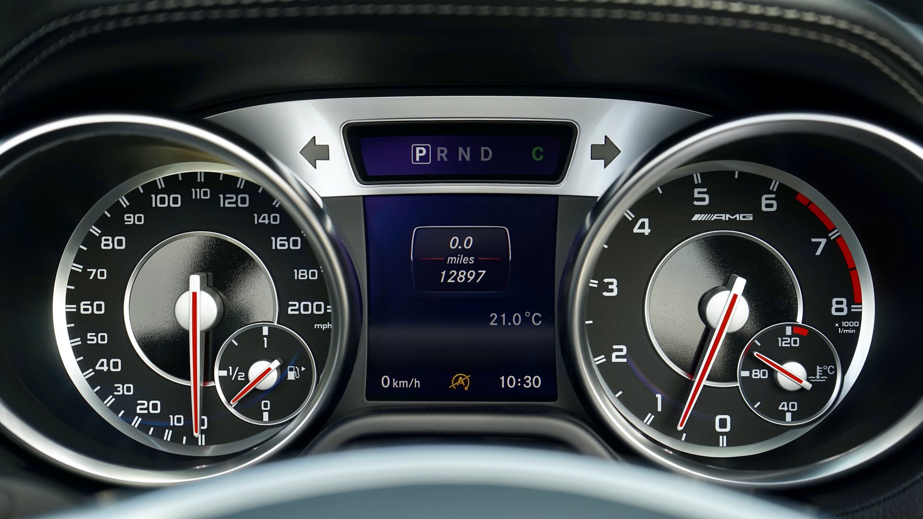 Aprenda como conferir a quilometragem do seu carro. Fonte: Pexels.