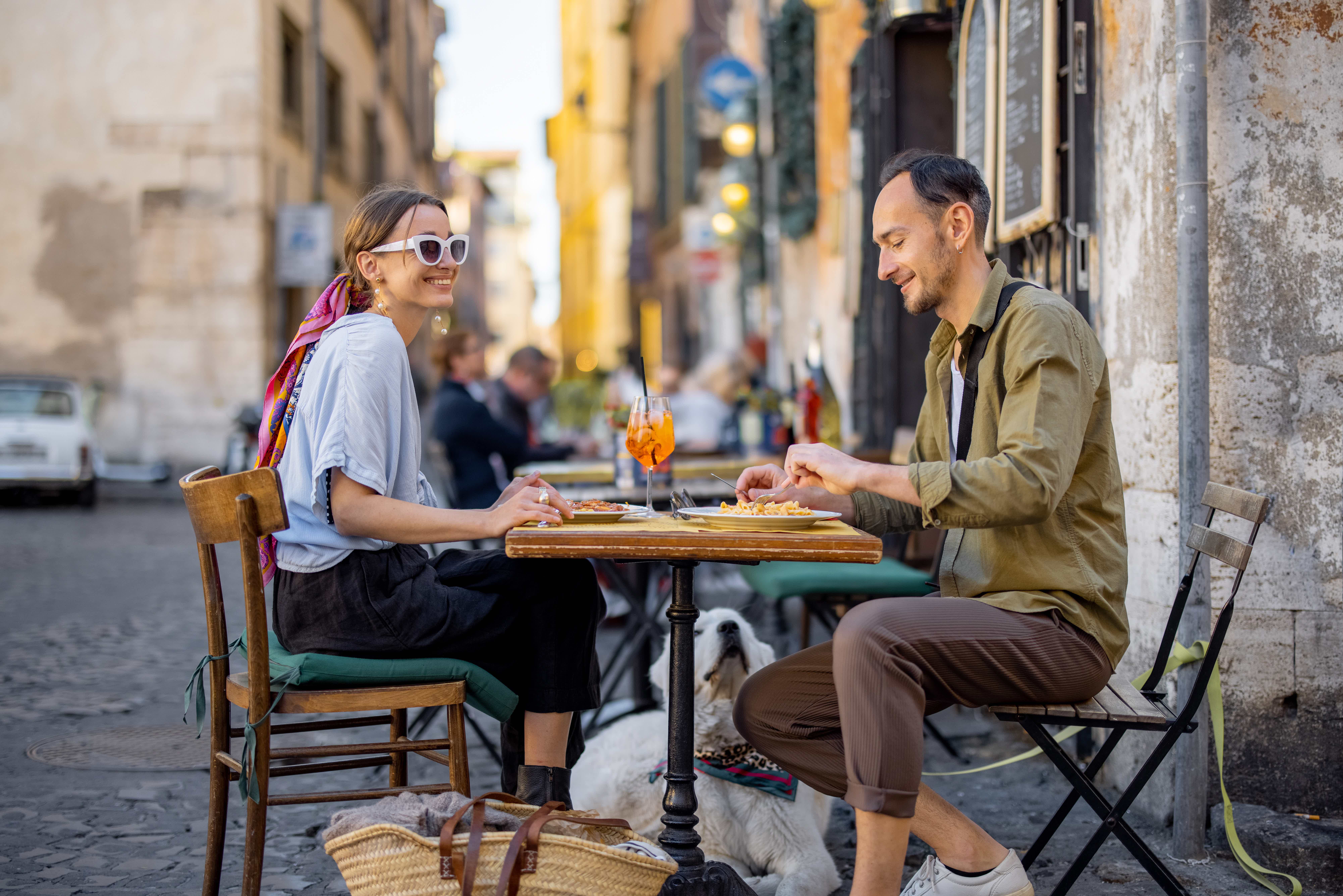Enjoy your meal anywhere in the world and pay with American Express Cobalt® Card to earn extra cashback. Source: Adobe Stock.