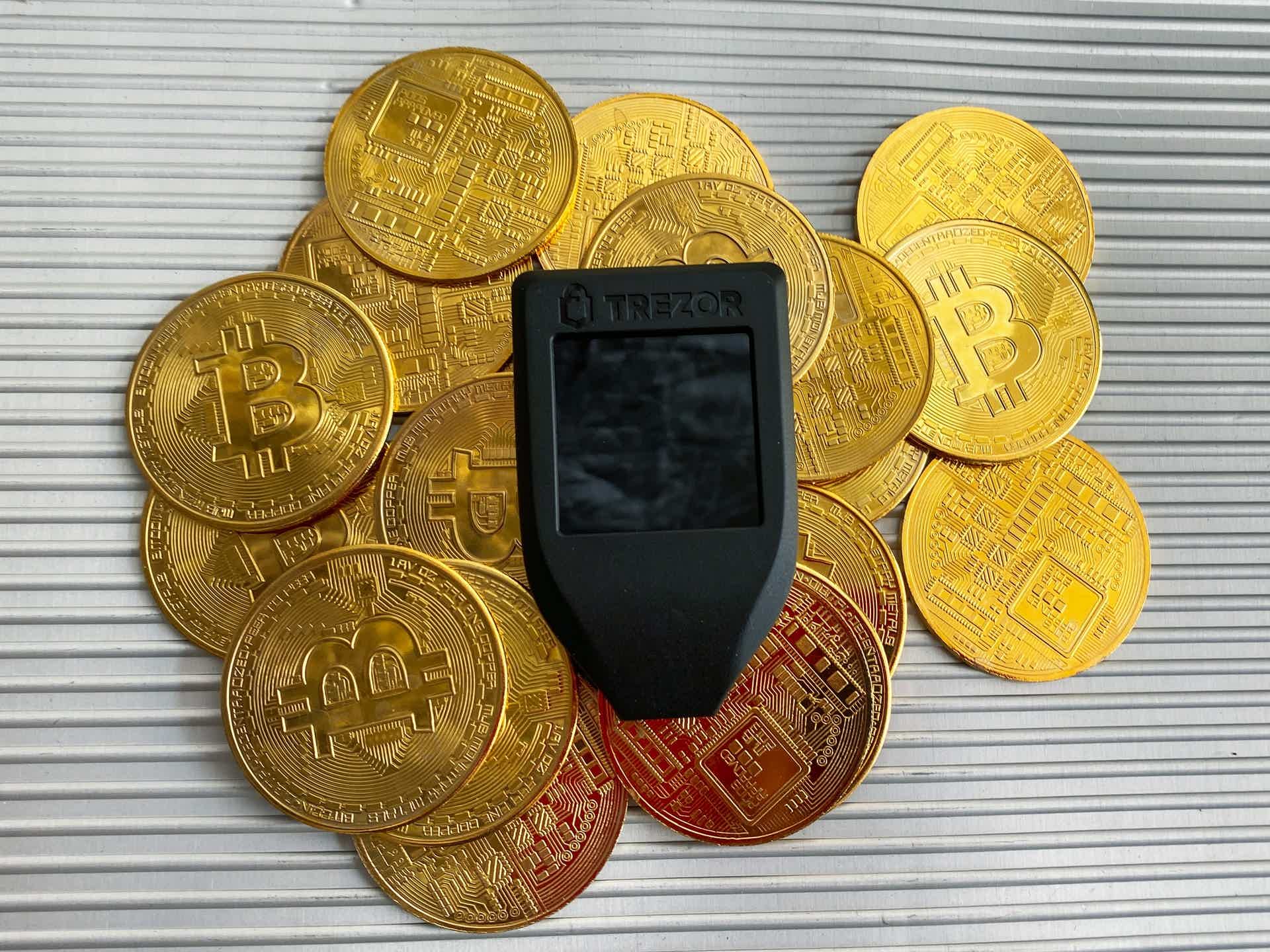 Trezor hardware wallet and bitcoins