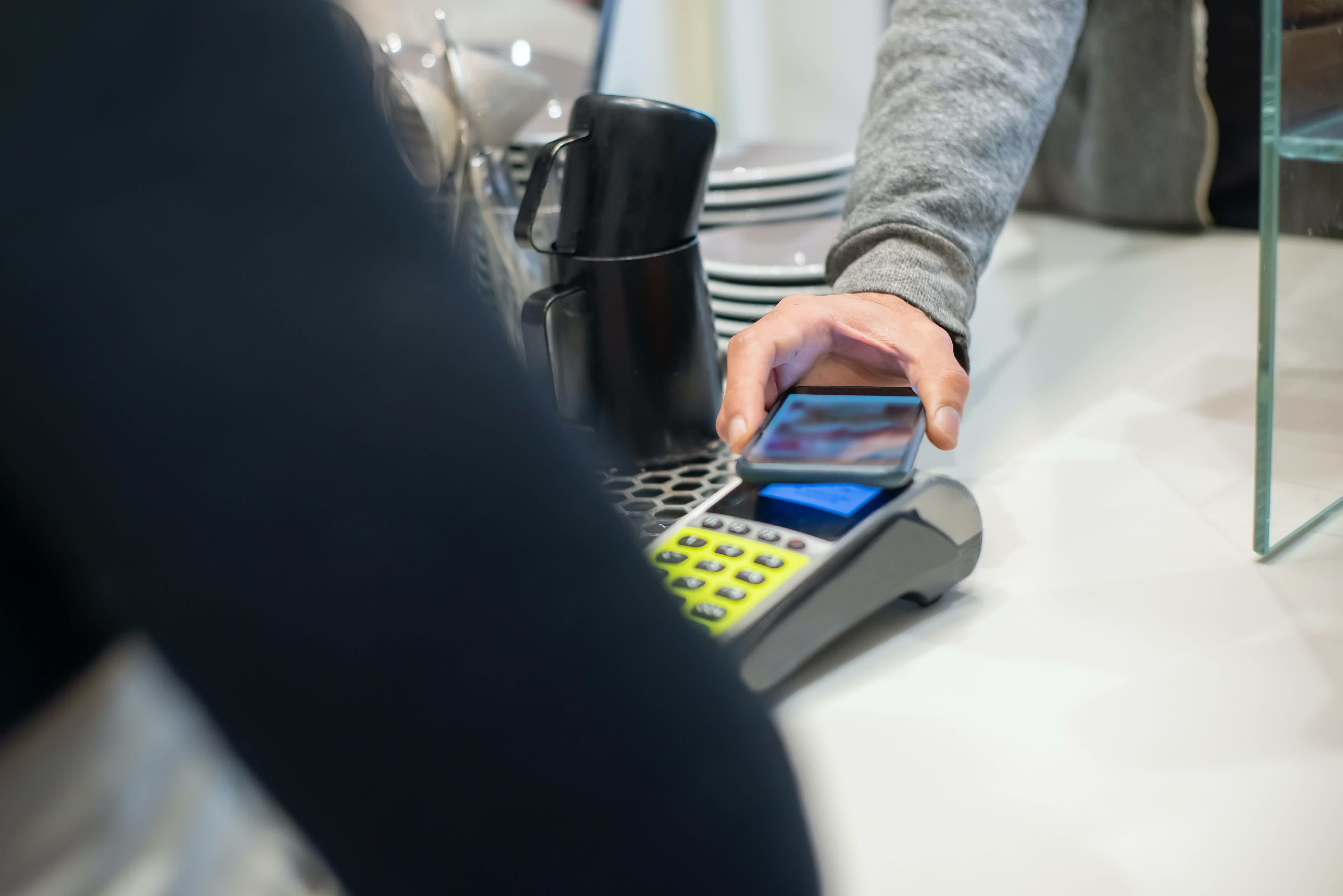 Find out the best options to start using an e-wallet! Source: Pexels